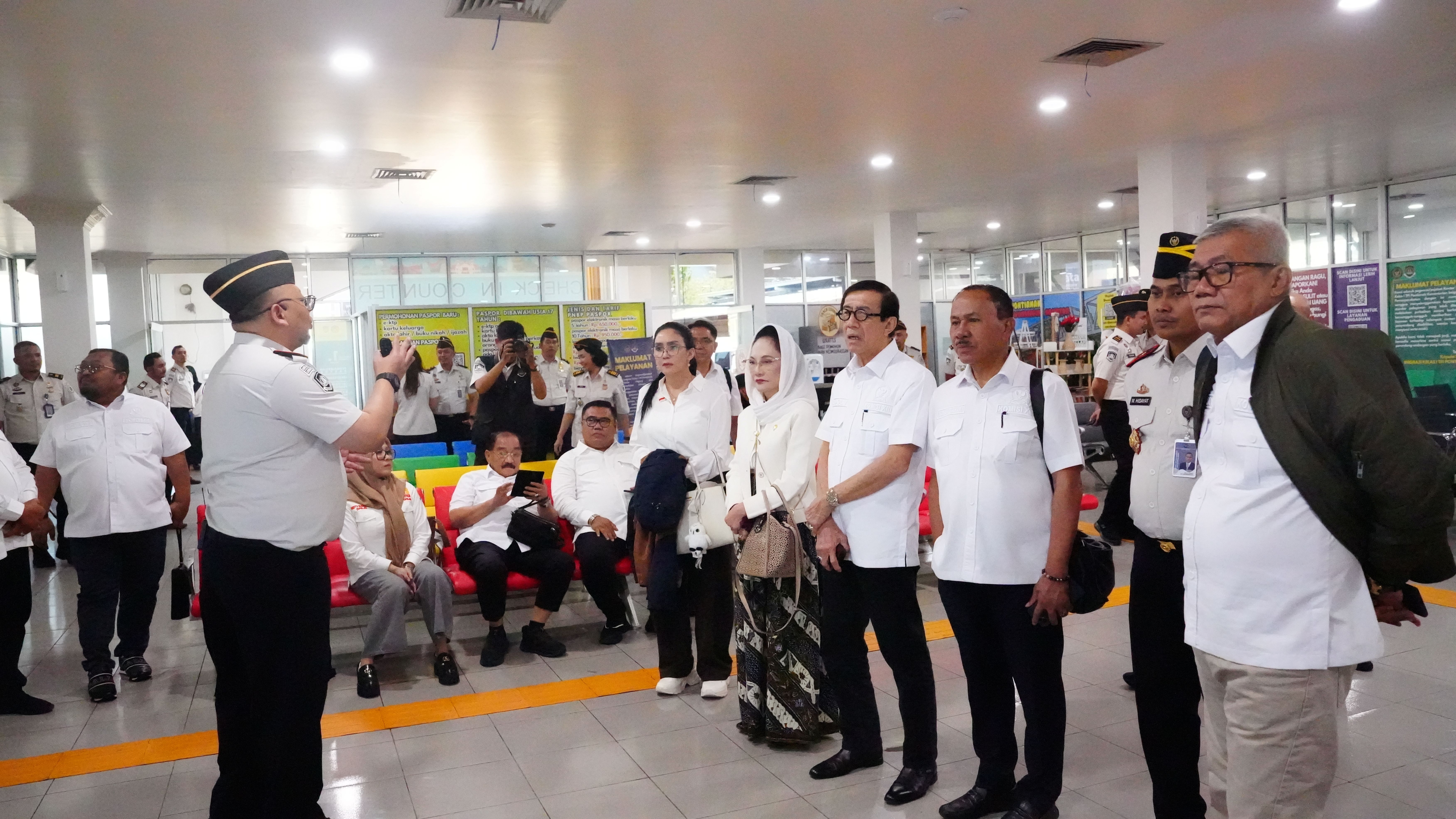 Kunjungan Kerja Spesifik Komisi XIII DPR RI ke Kantor Wilayah Direktorat Jenderal Imigrasi Kalimantan Barat 