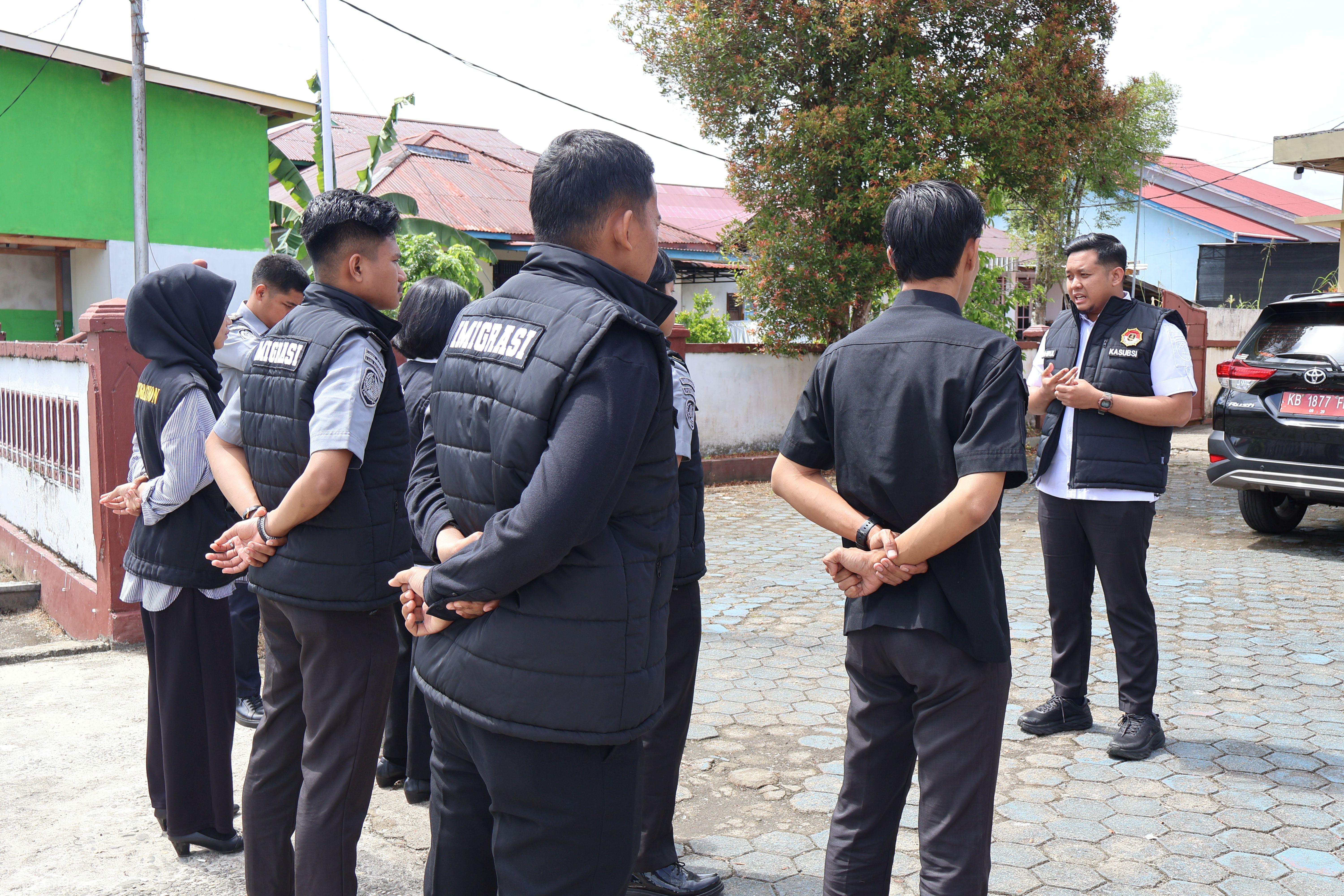 Operasi “Wira Waspada” Kawal Keamanan Keimigrasian di Kapuas Hulu